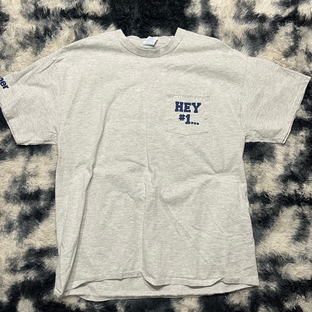 Gildan Light Gray 'Hey #1' Men's T-Shirt